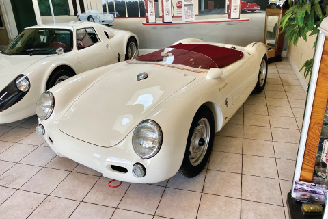 Replica